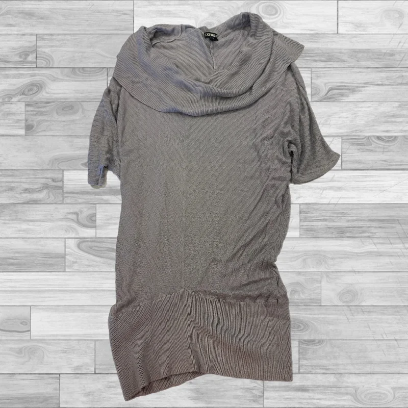 Top Short Sleeve By Express In Grey, Size: S